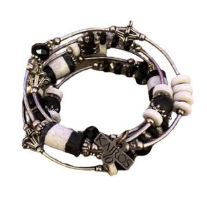 Designer Mixed Black & White Floral Stone Beaded Wire Wrapped Bracelet